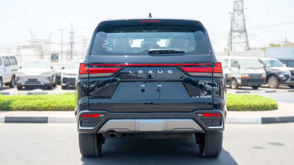 Lexus LX700h Signature (2025)