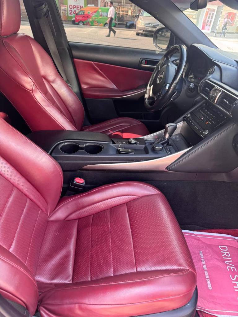 Lexus IS300 F Sport (2018)