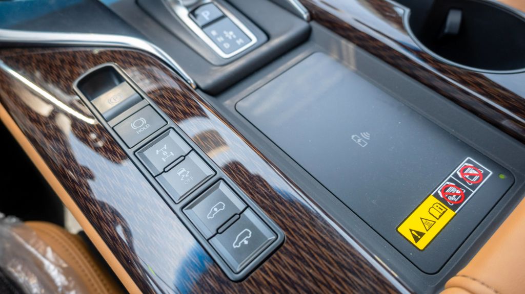 Lexus LX700h Signature (2025)
