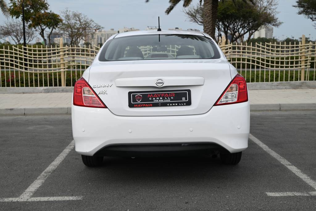 Nissan Sunny SV (2021)
