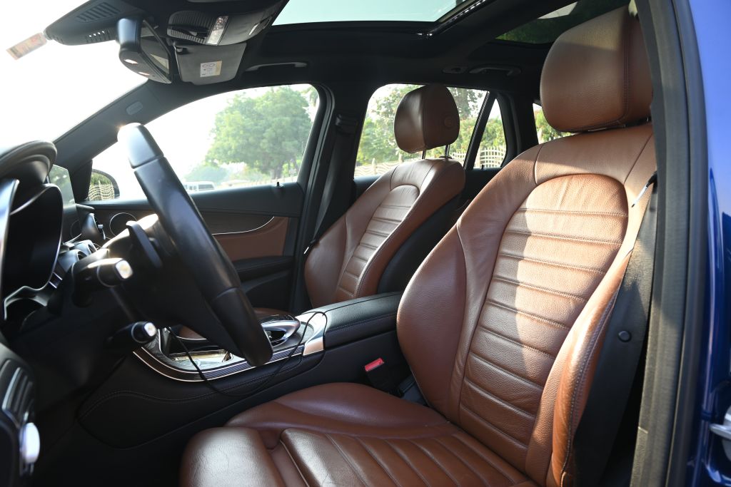 Mercedes-Benz GLC 300 Std (2018)
