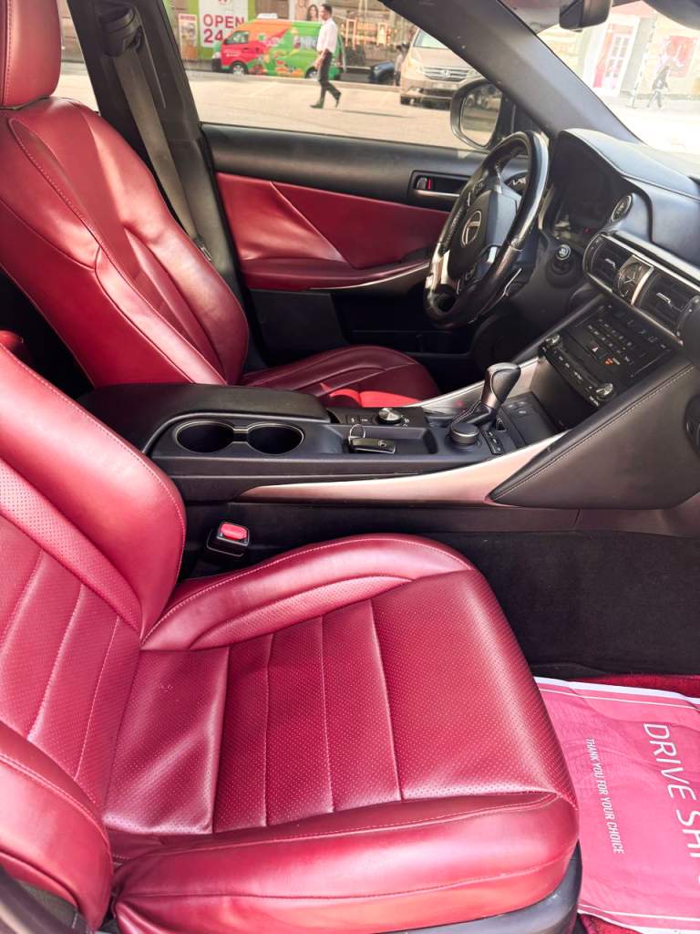 Lexus IS300 F Sport (2018)